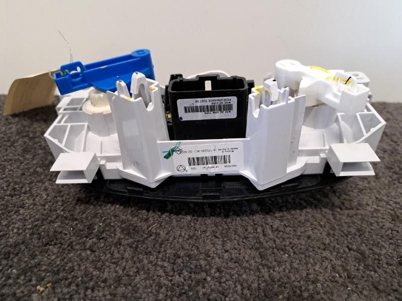 Commande chauffage DACIA SANDERO 2 PHASE 2  - 1