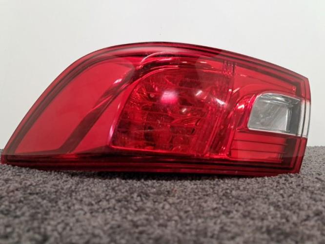 Image Feu arriere principal droit (feux) - RENAULT CLIO 4