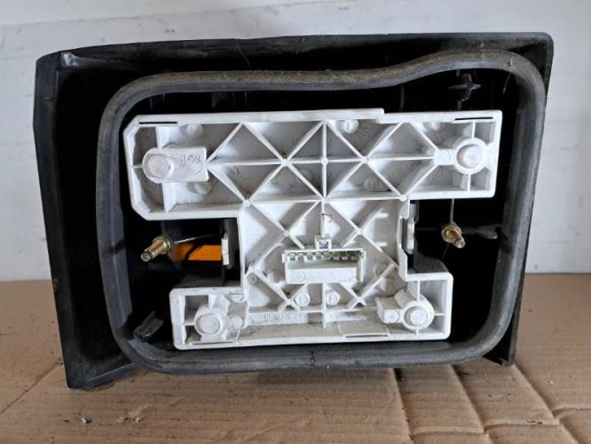 Image Feu arriere principal droit (feux) - RENAULT R19