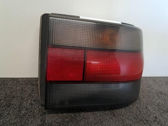 Image Feu arriere principal droit (feux) - RENAULT R19