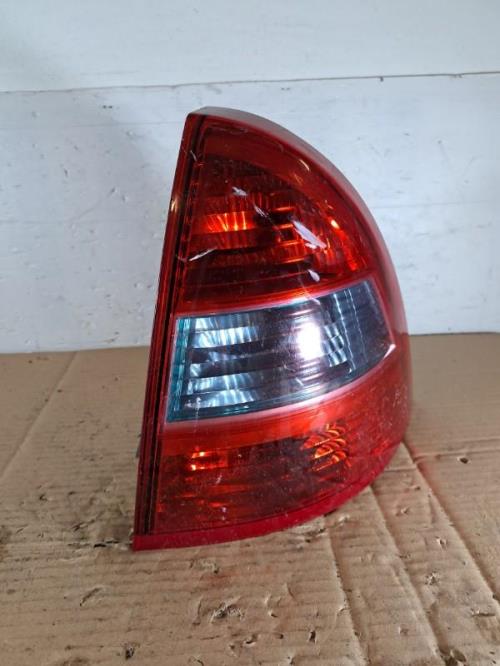Image Feu arriere principal droit (feux) - CITROEN C5 1