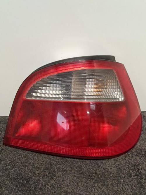 Image Feu arriere principal droit (feux) - RENAULT MEGANE 1