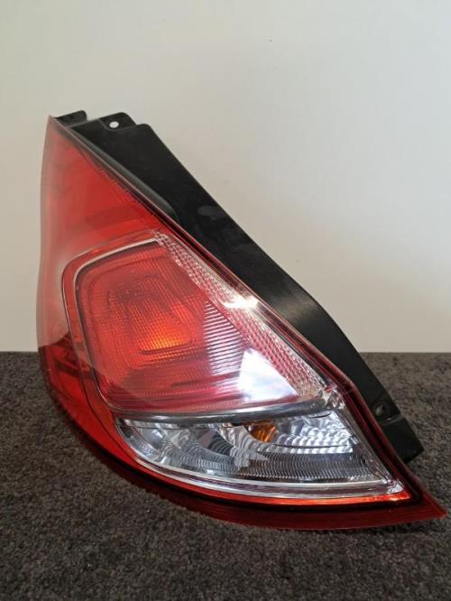 Image Feu arriere principal gauche (feux) - FORD FIESTA 6