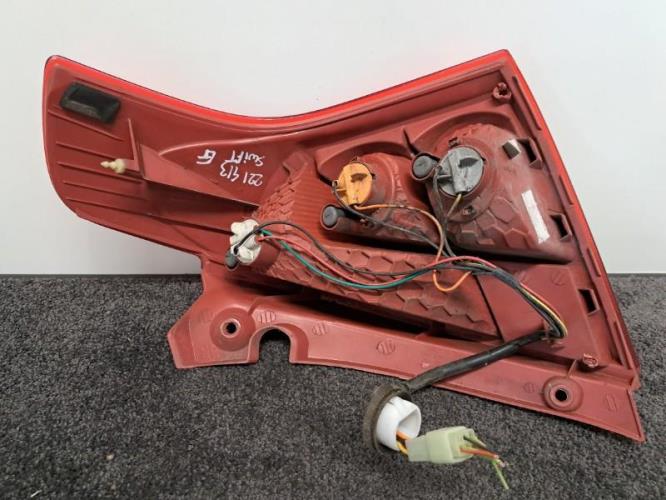 Image Feu arriere principal gauche (feux) - SUZUKI SWIFT 3