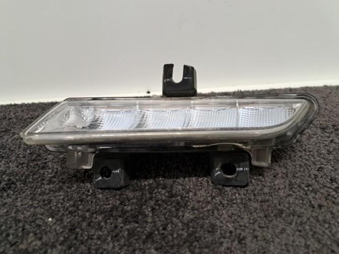 Image Feu diurne avant gauche - RENAULT CLIO 4