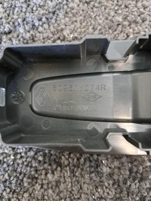 Image Interrupteur de leve vitre avant droit - RENAULT MEGANE 4