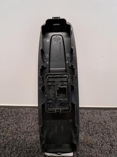 Image Interrupteur de leve vitre avant droit - RENAULT MEGANE 4