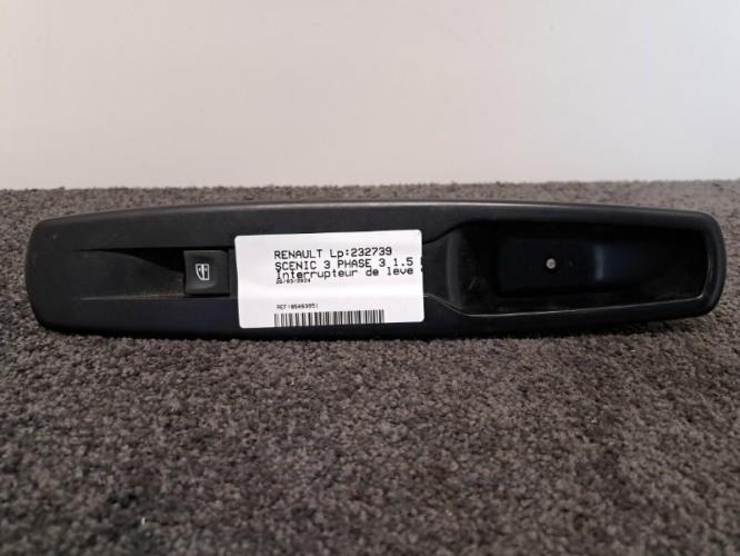Image Interrupteur de leve vitre avant droit - RENAULT SCENIC 3
