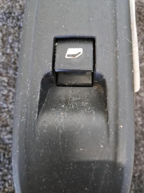 Image Interrupteur de leve vitre avant droit - CITROEN C3 2