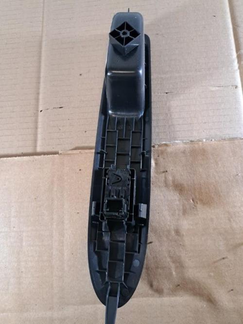 Image Interrupteur de leve vitre avant droit - CITROEN C4 2