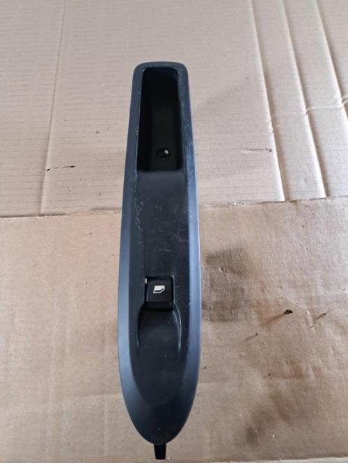 Image Interrupteur de leve vitre avant droit - CITROEN C4 2
