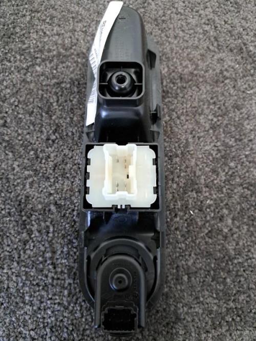 Image Interrupteur de leve vitre avant gauche - RENAULT TWINGO 3