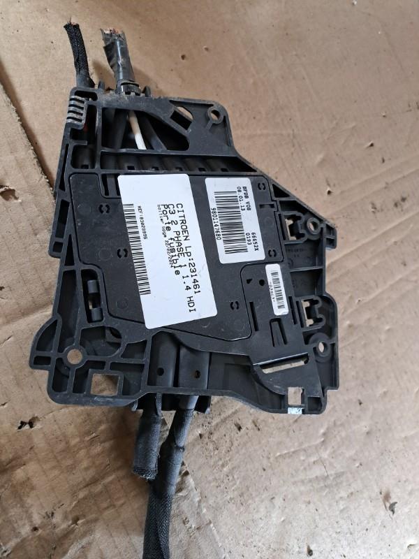 Porte fusible CITROEN C3 2 PHASE 1 Diesel - 1