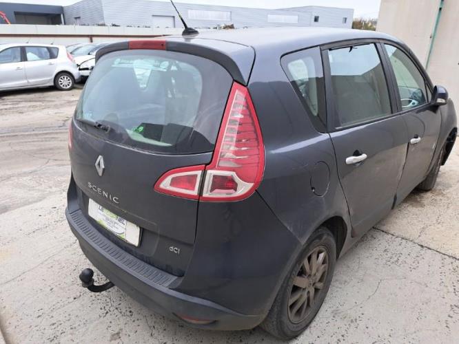 Image Feu arriere principal droit (feux) - RENAULT SCENIC 3