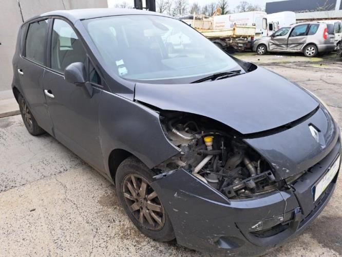 Image Feu arriere principal droit (feux) - RENAULT SCENIC 3