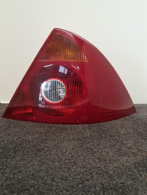 Image Feu arriere principal droit (feux) - FORD MONDEO 2
