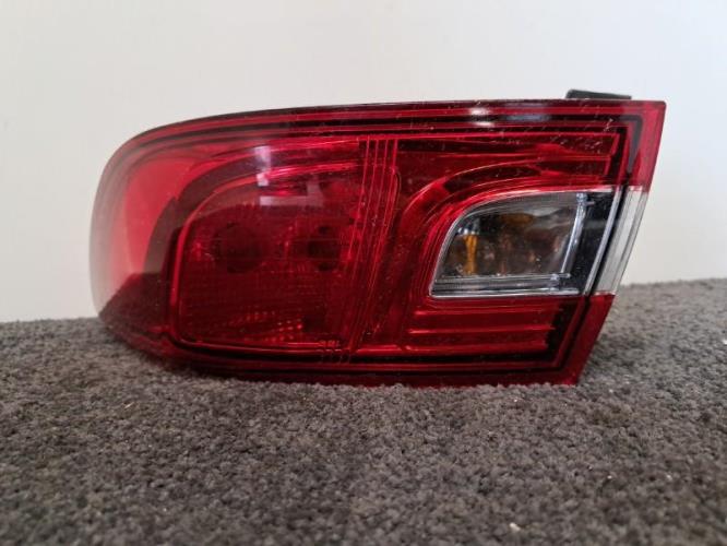 Image Feu arriere principal droit (feux) - RENAULT CLIO 4