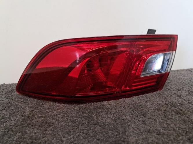 Image Feu arriere principal droit (feux) - RENAULT CLIO 4