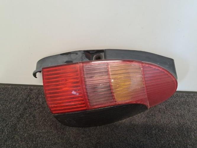 Image Feu arriere principal droit (feux) - PEUGEOT 306