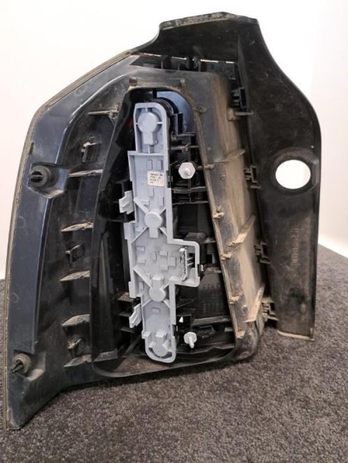 Image Feu arriere principal droit (feux) - OPEL ZAFIRA B