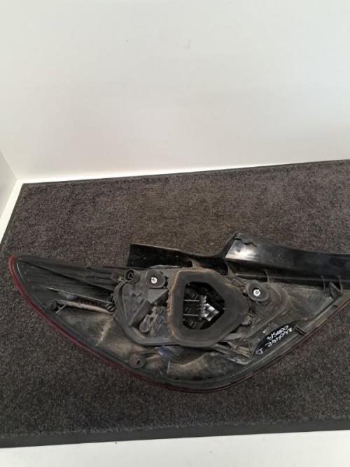 Image Feu arriere principal droit (feux) - OPEL CORSA D