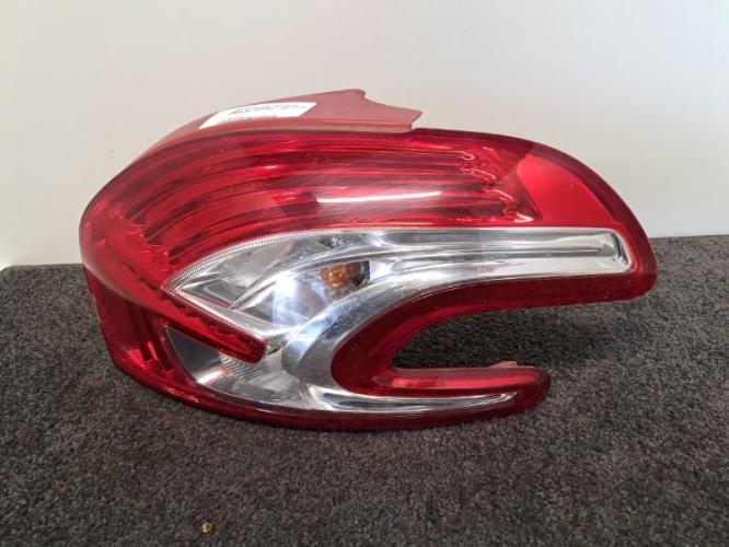 Image Feu arriere principal droit (feux) - PEUGEOT 208 1