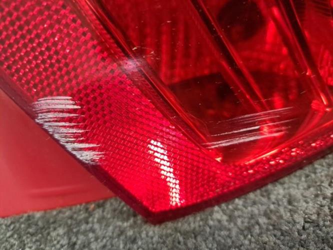 Image Feu arriere principal droit (feux) - PEUGEOT 208 1