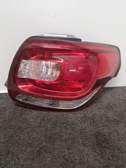 Image Feu arriere principal droit (feux) - CITROEN DS3