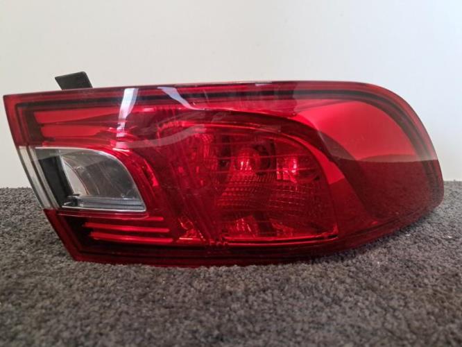 Image Feu arriere principal gauche (feux) - RENAULT CLIO 4