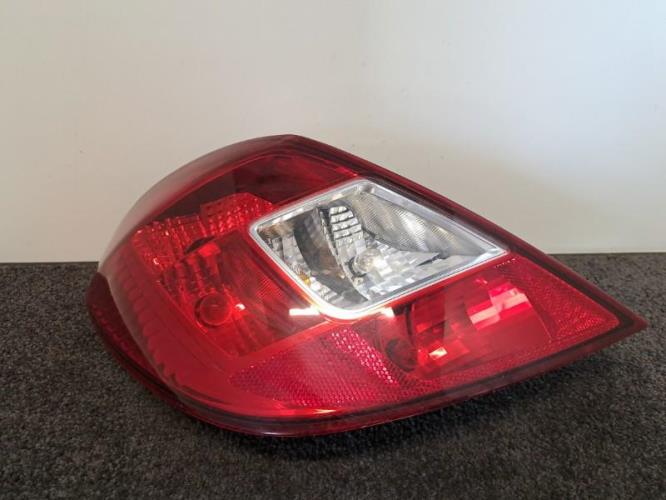Image Feu arriere principal gauche (feux) - OPEL CORSA D
