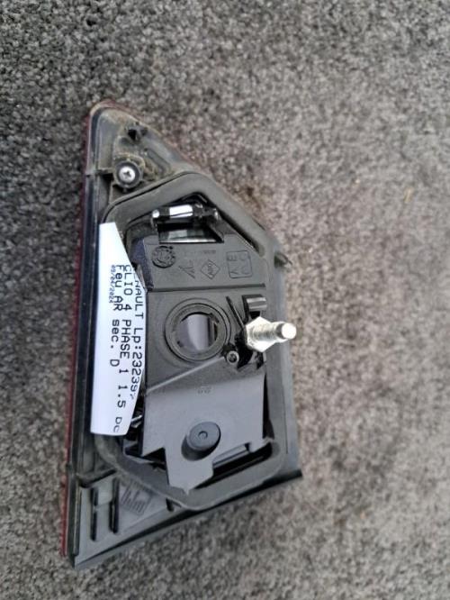 Image Feu arriere secondaire droit (feux) - RENAULT CLIO 4
