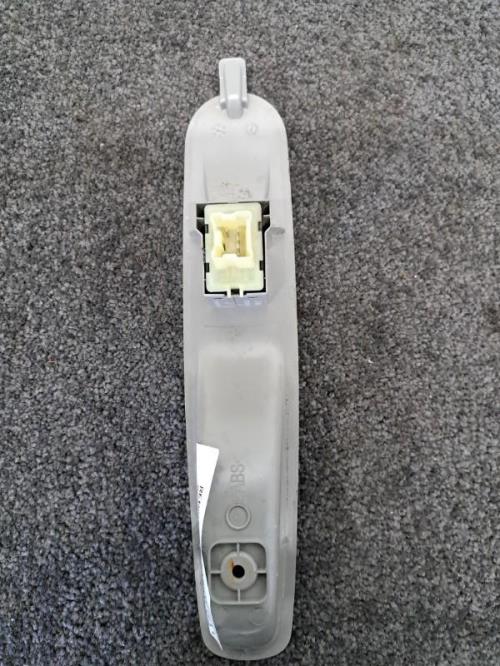 Image Interrupteur de leve vitre avant droit - RENAULT ZOE 1