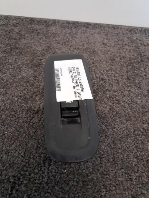 Image Interrupteur de leve vitre avant droit - PEUGEOT 308 2 SW