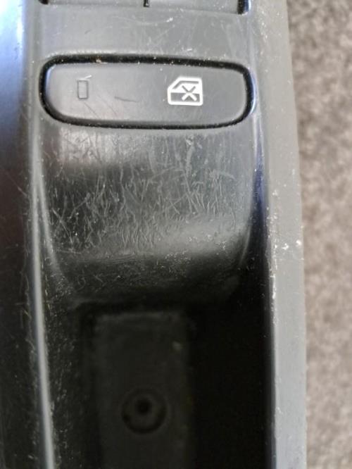 Image Interrupteur de leve vitre avant gauche - CITROEN C4 2