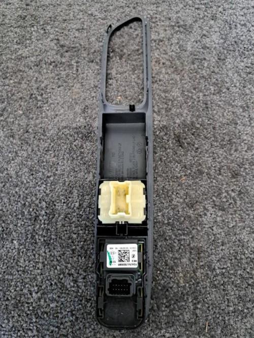 Image Interrupteur de leve vitre avant gauche - RENAULT CLIO 4