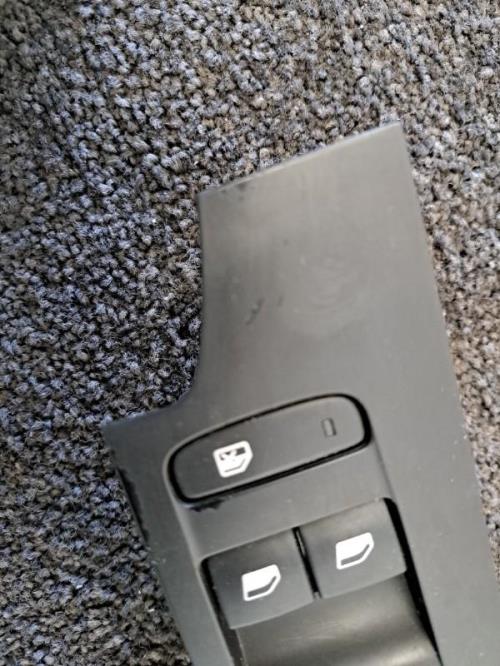 Image Interrupteur de leve vitre avant gauche - CITROEN C4 PICASSO 2