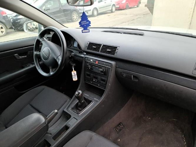 Image Feu arriere principal droit (feux) - AUDI A4 2