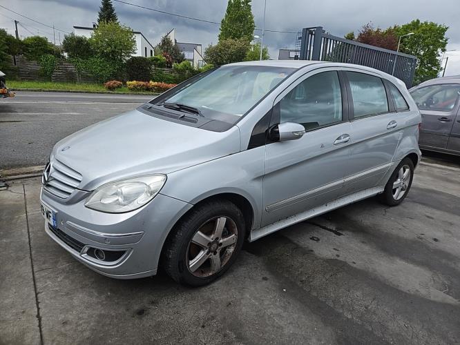 Image Renfort pare choc avant (traverse) - MERCEDES CLASSE B 245