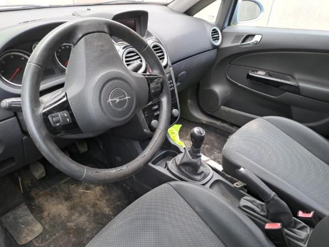 Image Feu arriere principal gauche (feux) - OPEL CORSA D