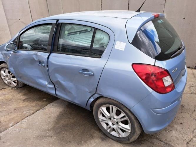 Image Feu arriere principal gauche (feux) - OPEL CORSA D