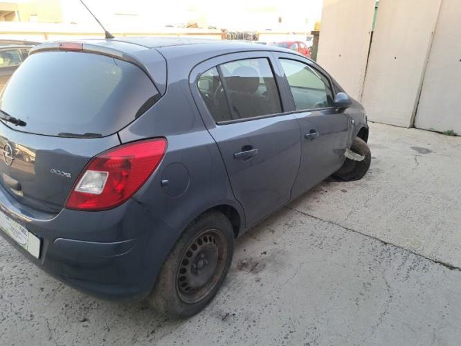 Image Feu arriere principal gauche (feux) - OPEL CORSA D