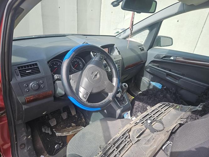 Image Feu arriere principal droit (feux) - OPEL ZAFIRA B