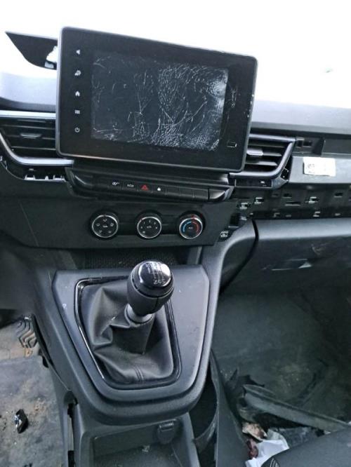 Image Interrupteur de leve vitre avant droit - RENAULT KANGOO 3