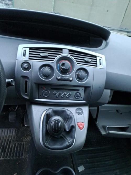 Image Pare choc avant - RENAULT SCENIC 2