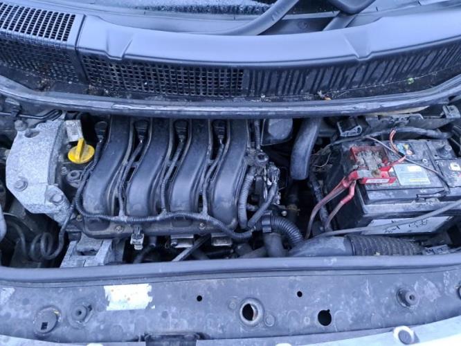 Image Pare choc avant - RENAULT SCENIC 2