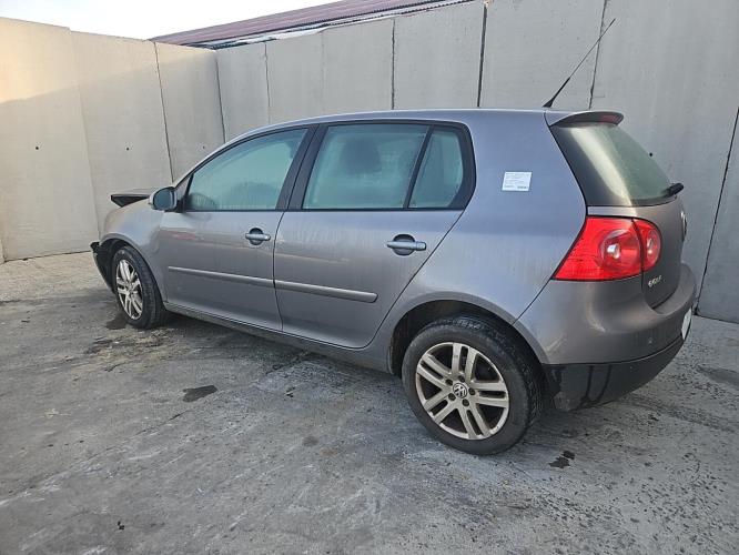 Image Pare choc arriere - VOLKSWAGEN GOLF 5