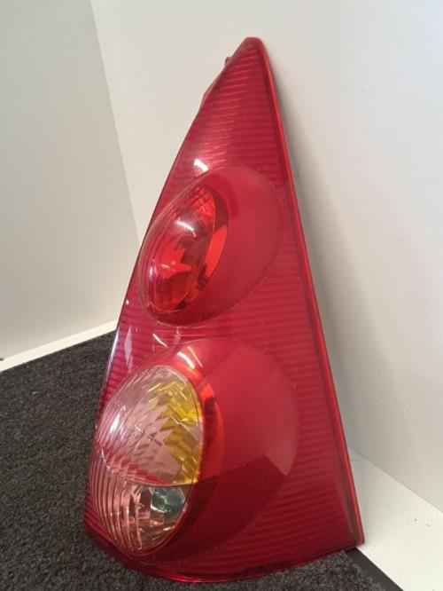 Image Feu arriere principal droit (feux) - PEUGEOT 107