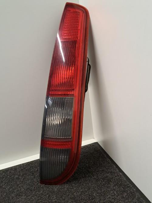 Image Feu arriere principal droit (feux) - FORD FOCUS 2