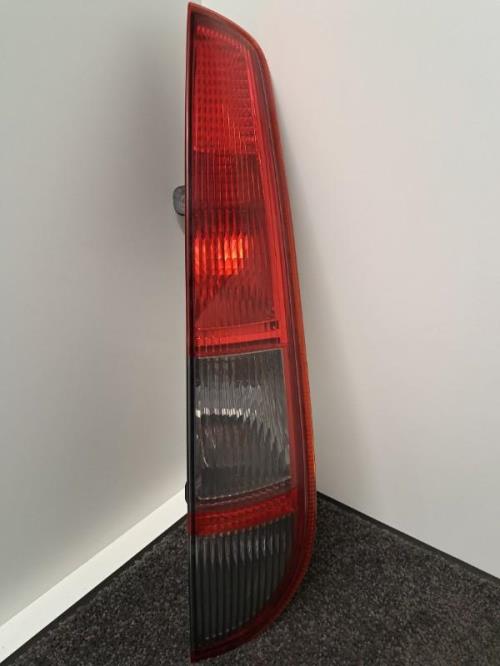 Image Feu arriere principal droit (feux) - FORD FOCUS 2