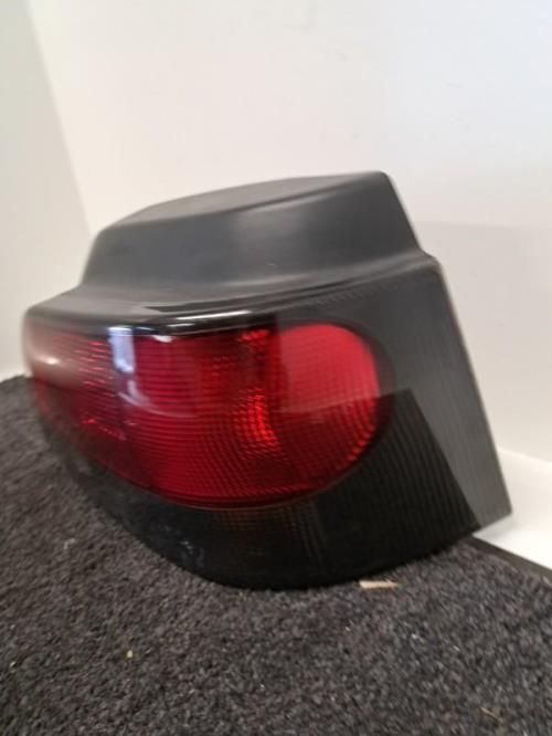 Image Feu arriere principal droit (feux) - RENAULT CLIO 1